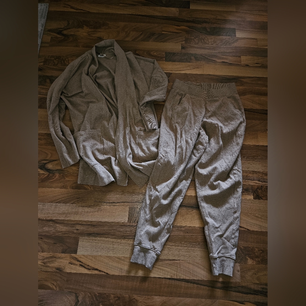 Pact Airplane Set Size Small